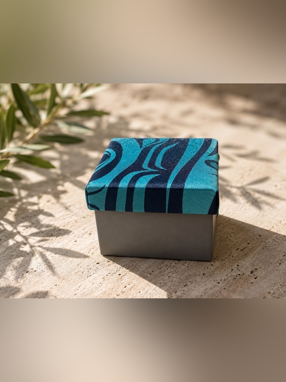 Native Northwest Spirit Wolf Woven Tie Teal & Navy Patterned Keepsake Box w/ Tag